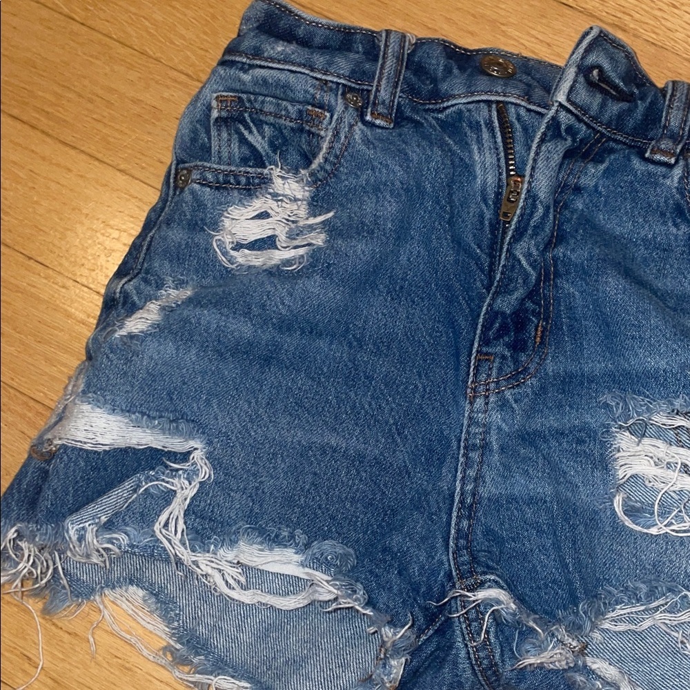 American Eagle Denim Mom Shorts - Picture 4 of 9